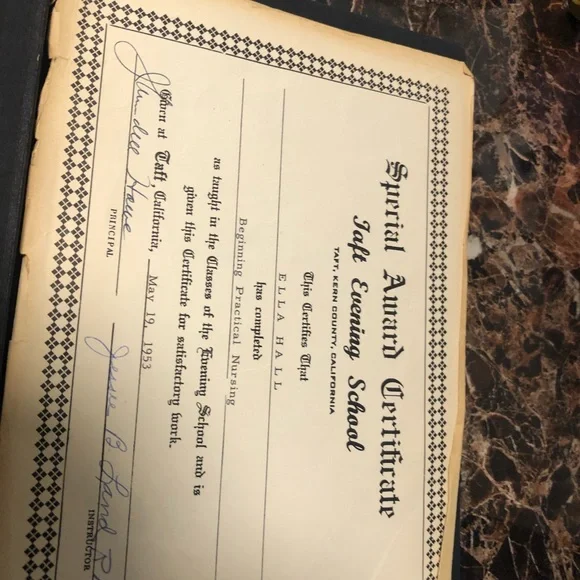 Holy Bible - Picture 12 of 16